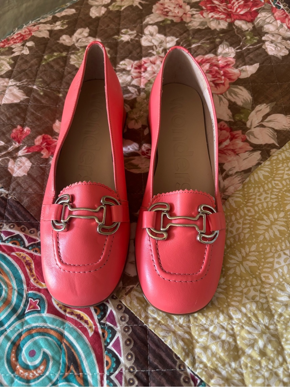 Wonder’s Coral Leather Shoes-Size 37-NWOB